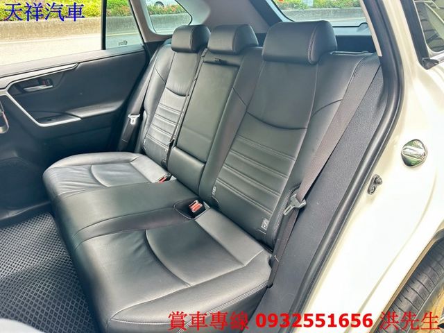I-KEY 盲點 環景 ACC跟車 車況極佳 喜歡電話洽詢天祥汽車 0932-551656。  第9張相片