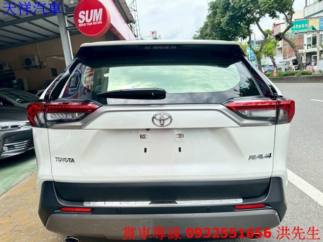 I-KEY 盲點 環景 ACC跟車 車況極佳 喜歡電話洽詢天祥汽車 0932-551656。  第12張相片