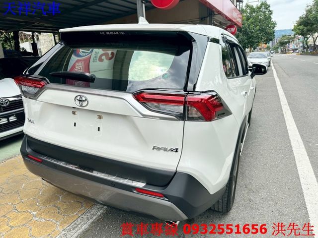 I-KEY 盲點 環景 ACC跟車 車況極佳 喜歡電話洽詢天祥汽車 0932-551656。  第13張相片