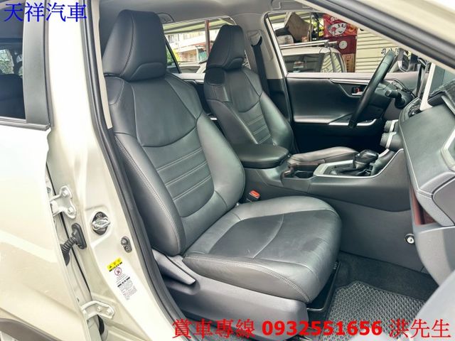 I-KEY 盲點 環景 ACC跟車 車況極佳 喜歡電話洽詢天祥汽車 0932-551656。  第16張相片