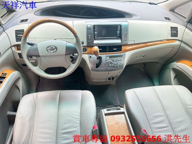 舒適SUV IKEY 摸門 定速 電動滑門 電動尾門 車況極佳 里程少 喜歡電話洽詢天祥汽車 0932-551656。  第4張相片