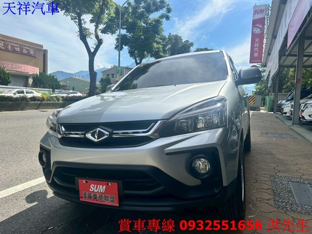 工作車 載人載貨兩用超方便 里程少 車況極佳 喜歡電話洽詢天祥汽車 0932-551656。  第3張相片