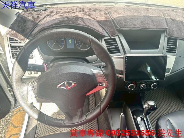 工作車 載人載貨兩用超方便 里程少 車況極佳 喜歡電話洽詢天祥汽車 0932-551656。  第5張相片