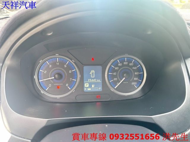工作車 載人載貨兩用超方便 里程少 車況極佳 喜歡電話洽詢天祥汽車 0932-551656。  第6張相片