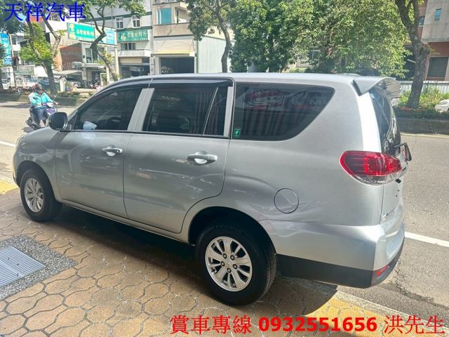 工作車 載人載貨兩用超方便 里程少 車況極佳 喜歡電話洽詢天祥汽車 0932-551656。  第10張相片