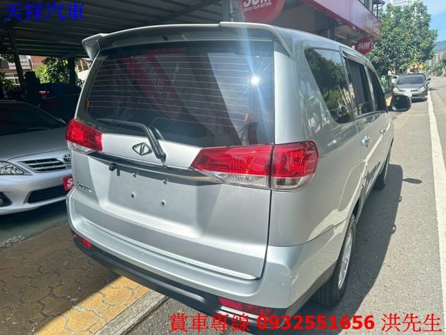 工作車 載人載貨兩用超方便 里程少 車況極佳 喜歡電話洽詢天祥汽車 0932-551656。  第13張相片