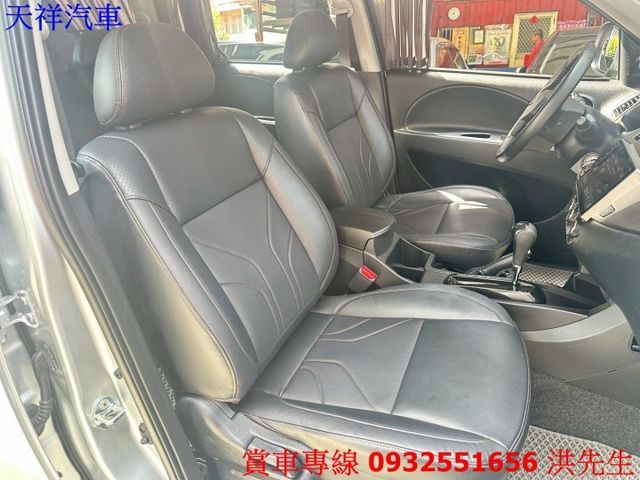 工作車 載人載貨兩用超方便 里程少 車況極佳 喜歡電話洽詢天祥汽車 0932-551656。  第16張相片