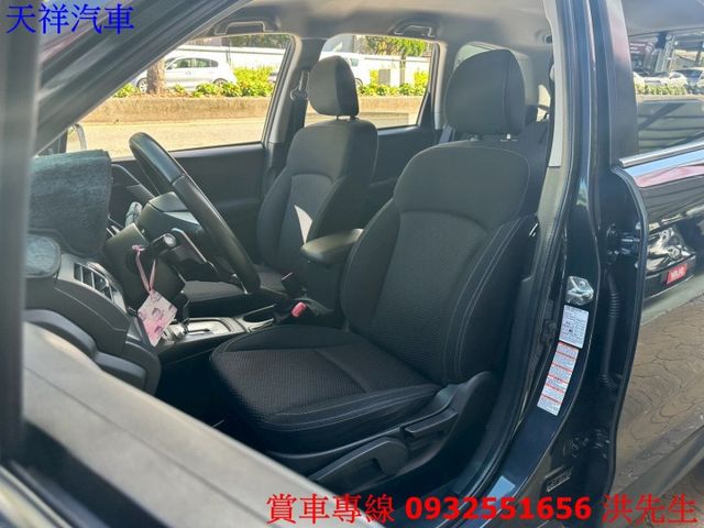 4WD 定速 換檔撥片 電動加熱座椅 雙區恆溫 倒車顯影 可全貸 喜歡電話洽詢天祥汽車 0932-551656。  第9張相片