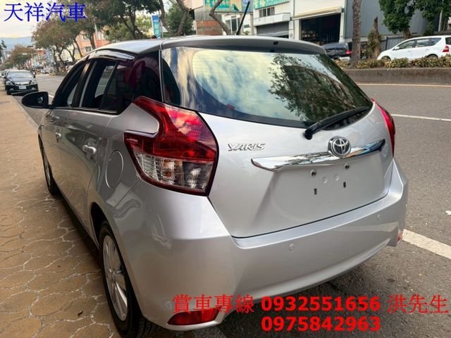 國民小車 陽春版 好開耐用 僅跑8 萬多公里 車況極佳 喜歡電話洽詢天祥汽車 0975-842963。  第11張相片