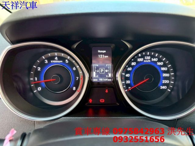 頂級旗艦款 省油省稅金 代步通勤都超棒 年輕人愛車  喜歡電話洽詢天祥汽車 0932-551656。現正優惠中  第7張相片