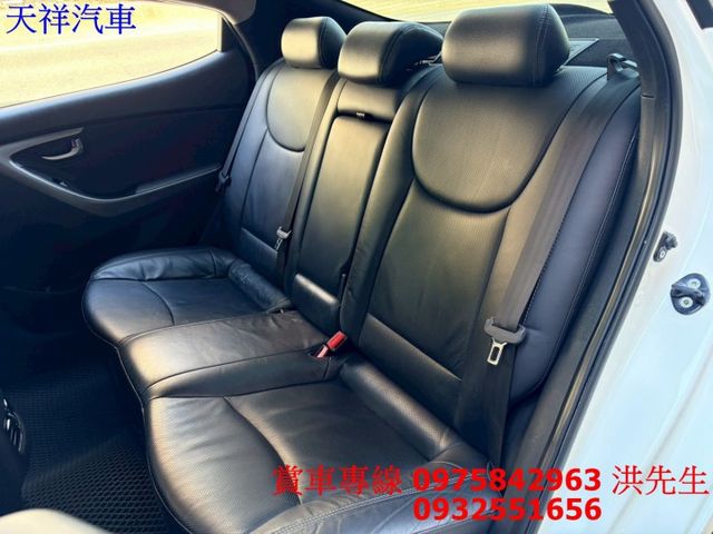 頂級旗艦款 省油省稅金 代步通勤都超棒 年輕人愛車  喜歡電話洽詢天祥汽車 0932-551656。現正優惠中  第9張相片