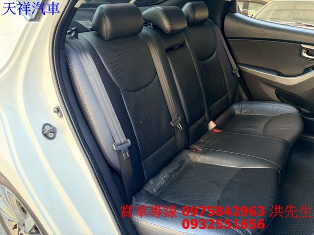 頂級旗艦款 省油省稅金 代步通勤都超棒 年輕人愛車  喜歡電話洽詢天祥汽車 0932-551656。現正優惠中  第15張相片