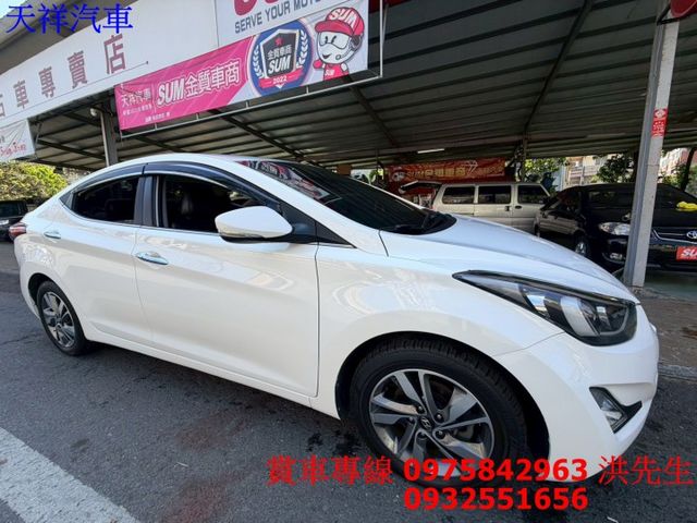 頂級旗艦款 省油省稅金 代步通勤都超棒 年輕人愛車  喜歡電話洽詢天祥汽車 0932-551656。現正優惠中  第17張相片