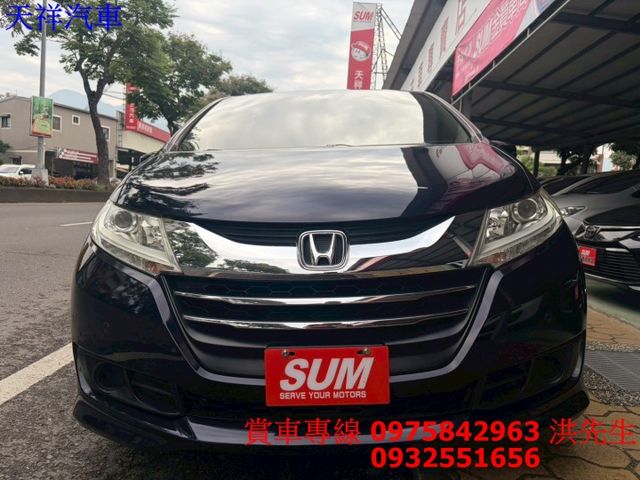 定速 電動椅 電滑門 循跡防滑 恆溫 7人座大空間 喜歡電話洽詢天祥汽車 0975-842963。  第2張相片