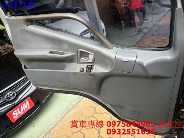 手排 10.5呎 白鐵斗 賺錢好幫手 喜歡電話洽詢天祥汽車 0932-551656。  第7張相片