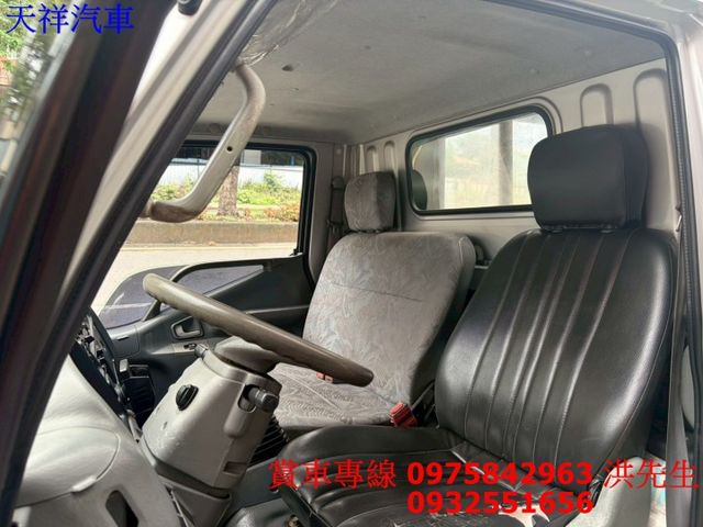手排 10.5呎 白鐵斗 賺錢好幫手 喜歡電話洽詢天祥汽車 0932-551656。  第8張相片