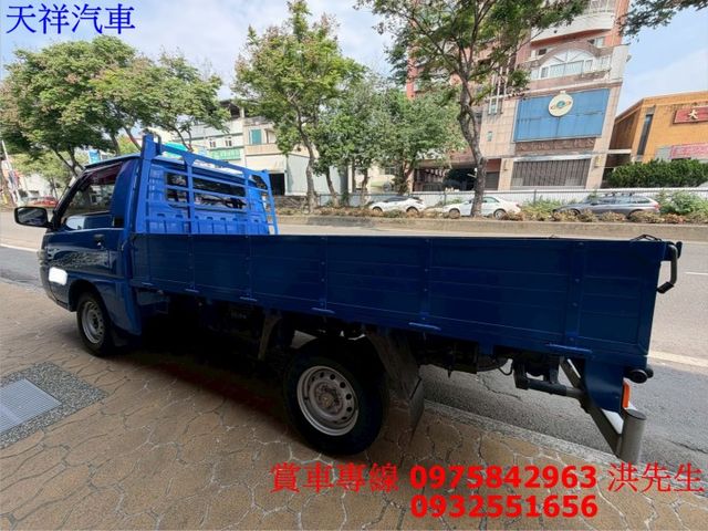 17得利卡 賺錢好幫手 僅跑7萬多 可全貸 車況極佳 喜歡電話洽詢天祥汽車 0975-842963。  第9張相片