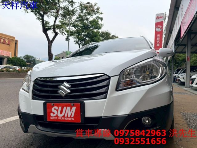 日系進口小車 定速 I-KEY 換檔撥片 恆溫 省稅省油車況極佳 喜歡電話洽詢天祥汽車 0975-842963。  第3張相片