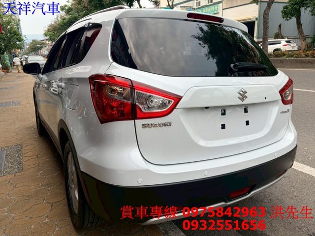 日系進口小車 定速 I-KEY 換檔撥片 恆溫 省稅省油車況極佳 喜歡電話洽詢天祥汽車 0975-842963。  第11張相片