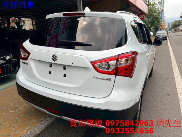 日系進口小車 定速 I-KEY 換檔撥片 恆溫 省稅省油車況極佳 喜歡電話洽詢天祥汽車 0975-842963。  第13張相片