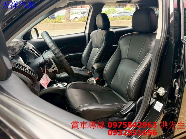 優質休旅 IKEY 定速 恆溫 倒車雷達 車況極佳 喜歡電話洽詢天祥汽車 0975-842963。  第8張相片