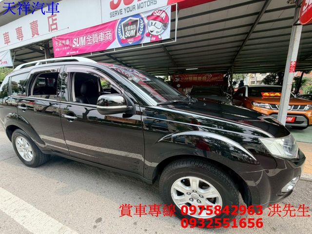 優質休旅 IKEY 定速 恆溫 倒車雷達 車況極佳 喜歡電話洽詢天祥汽車 0975-842963。  第17張相片