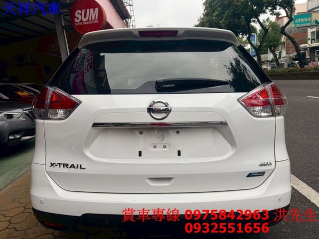 KEY 定速 盲點偵測 駕駛座電動椅 電動尾門 恆溫 天窗車況極佳 喜歡電話洽詢天祥汽車 0975-842963。  第14張相片