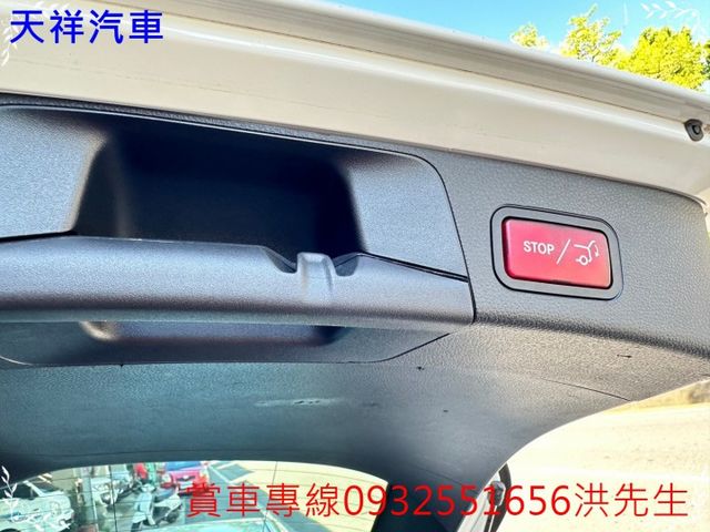 2015 C200 旅行式 LED頭燈 柏林之音 喜歡電話洽詢天祥汽車 0932-551656。現正優惠中  第18張相片
