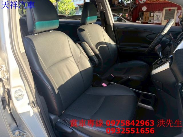 7 人座 恆溫 定速 好開耐用 車況極佳 喜歡電話洽詢天祥汽車 0932-551656。  第18張相片