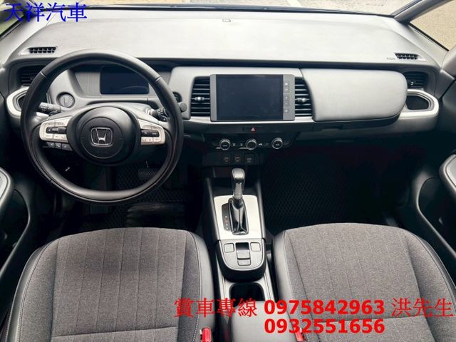 I-KEY 換檔撥片 ACC跟車 倒車顯影 恆溫空調 循跡防滑 車況極佳 喜歡電話洽詢天祥汽車 0975-842963。  第5張相片
