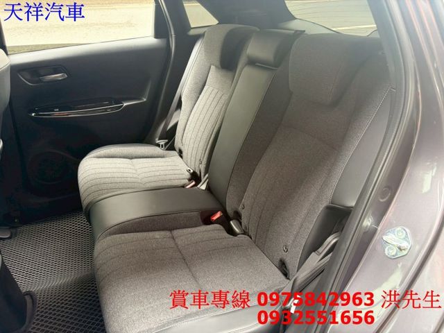 I-KEY 換檔撥片 ACC跟車 倒車顯影 恆溫空調 循跡防滑 車況極佳 喜歡電話洽詢天祥汽車 0975-842963。  第12張相片