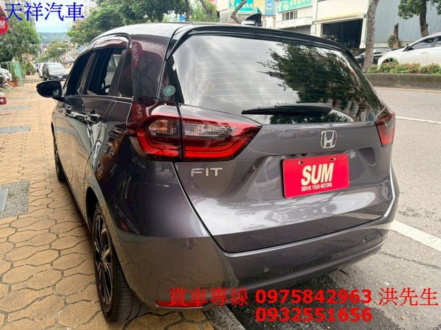 I-KEY 換檔撥片 ACC跟車 倒車顯影 恆溫空調 循跡防滑 車況極佳 喜歡電話洽詢天祥汽車 0975-842963。  第13張相片