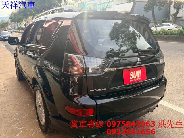 4WD 定速 恆溫 安卓機 恆溫 換檔撥片車況極佳 喜歡電話洽詢天祥汽車 0975-842963。  第12張相片