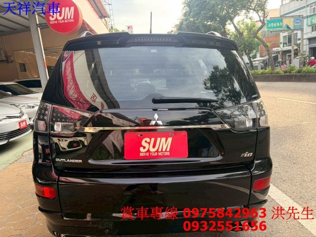 4WD 定速 恆溫 安卓機 恆溫 換檔撥片車況極佳 喜歡電話洽詢天祥汽車 0975-842963。  第13張相片