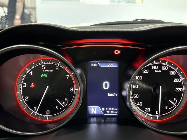 日本原裝進口 油電小車 有ACC跟車!!  第8張相片