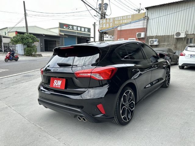 市場稀少 ST-Line Lommel 跟車 盲點 B&O音響  第4張相片