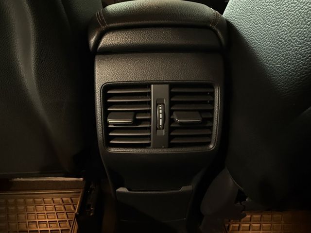 一手車 原版件 總代理  第13張相片