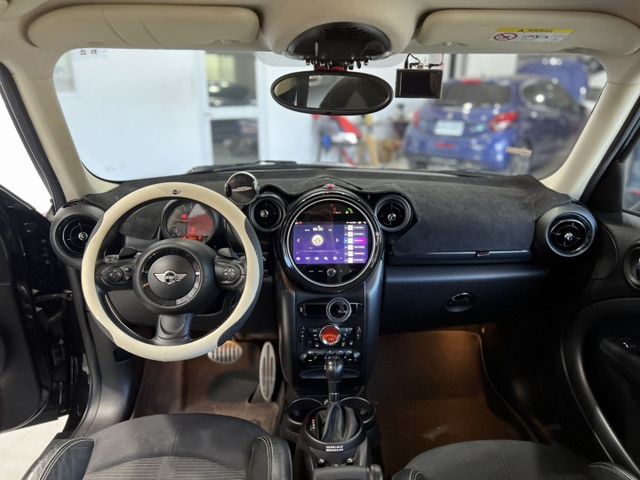高CP值小休旅 車況佳  第10張相片