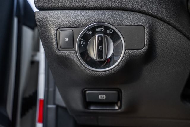 市場最低里程 小改後 內外氣氛漂亮  第18張相片