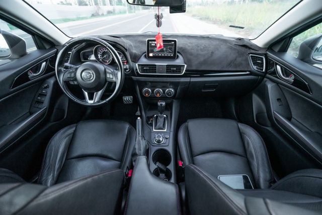 掀背靈活運用 定速巡航 藍牙通訊  第7張相片