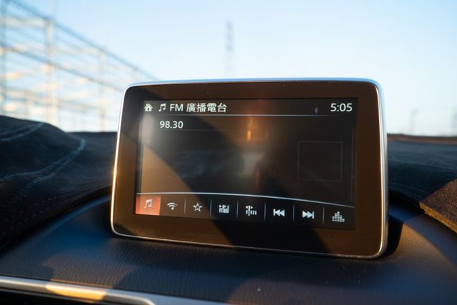 掀背靈活運用 定速巡航 藍牙通訊  第17張相片