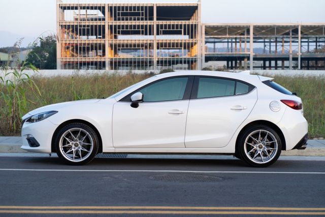 掀背靈活運用 定速巡航 藍牙通訊  第20張相片