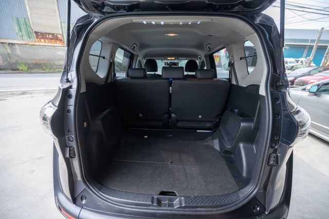 SIENTA  第16張相片