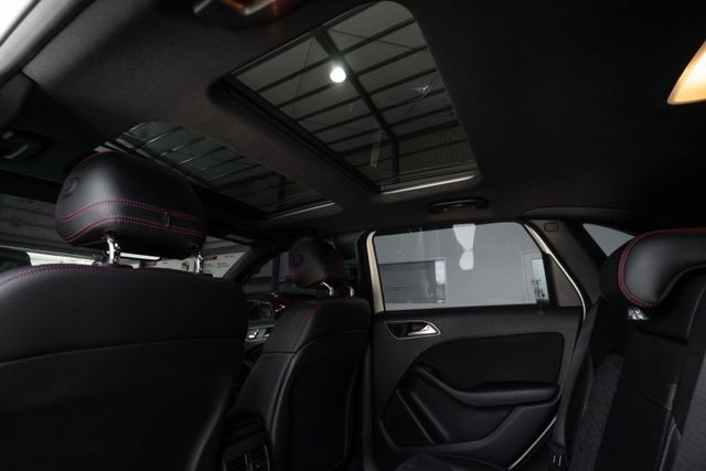 B-CLASS W246  第16張相片