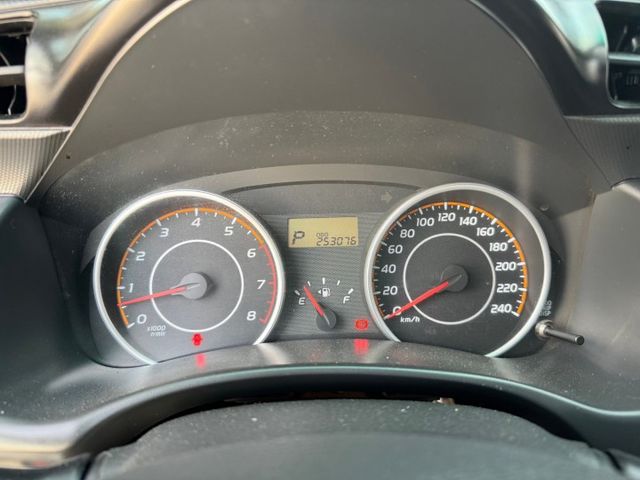 2011年 Toyota WISH 七人座 白  第4張相片
