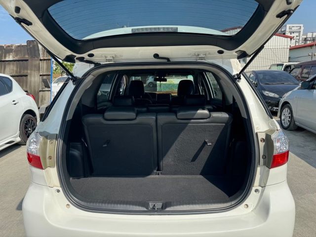 2011年 Toyota WISH 七人座 白  第12張相片
