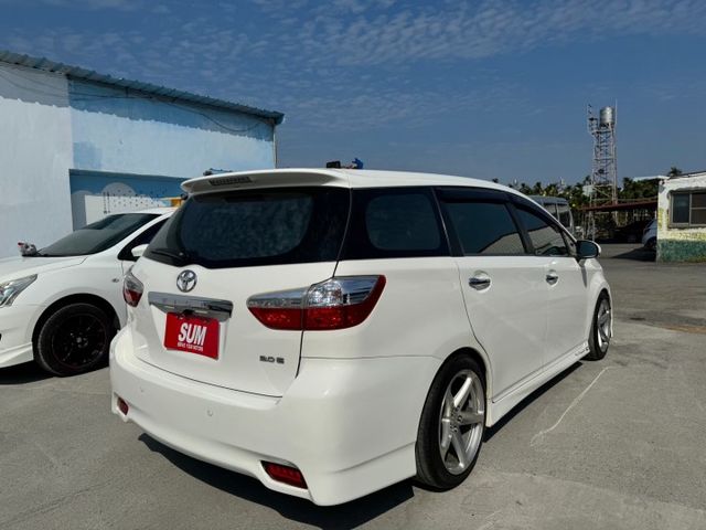 2011年 Toyota WISH 七人座 白  第14張相片