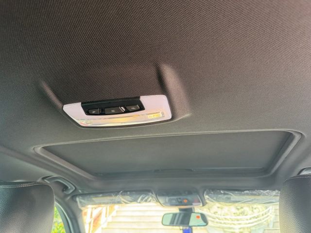 特別的年份.特別的BMW330i.省油.有力  第10張相片