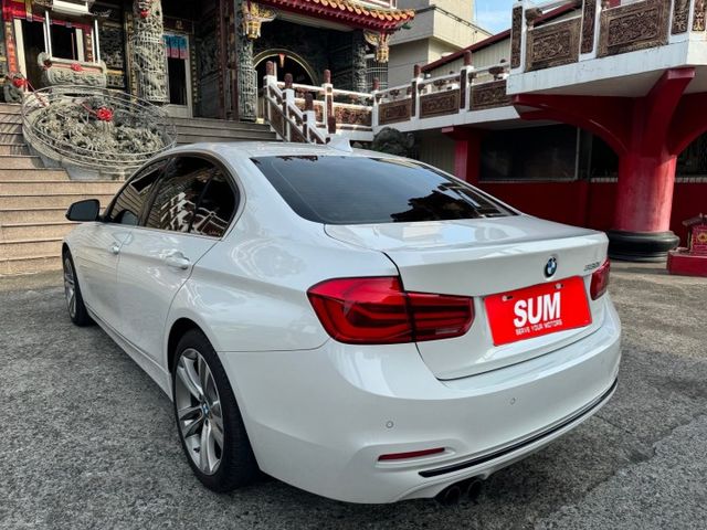 特別的年份.特別的BMW330i.省油.有力  第16張相片
