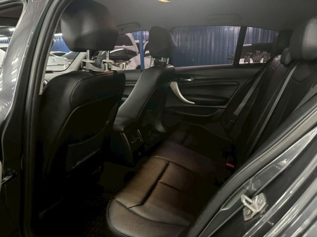 BMW 118i F20 金屬灰  第9張相片